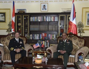 प्रधान सेनापति र अमेरिकी एडमिरल जोहन एक्यूलिनियोबीच भेटघाट