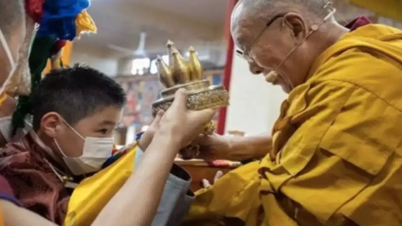 अमेरिकामा जन्मिएका मंगोलियाली बालक तिब्बती बौद्ध धर्मको तेस्रो ठूलो गुरू नियुक्त